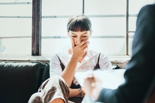 Businesswoman with s serious facial expression - 2019865