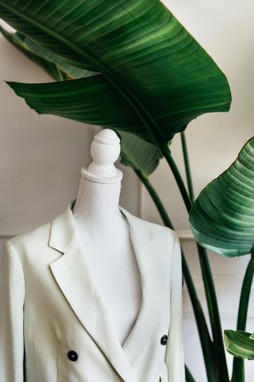 White blazer on a pinnable mannequin - 1220828