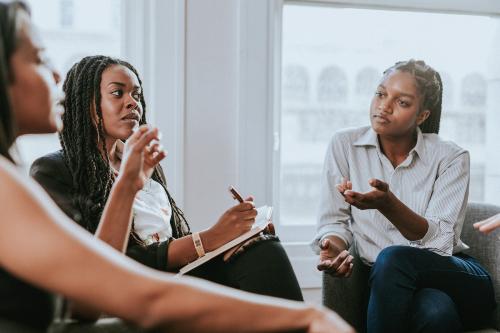 Businesswomen having a meeting in the office - 1220877