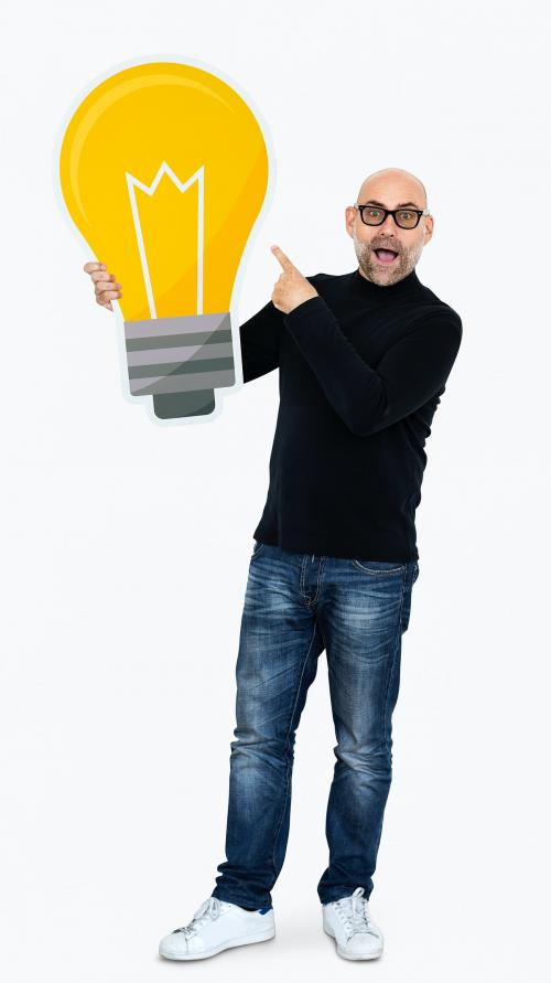 Man showing a light bulb icon - 475121