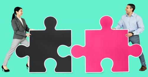 Business people connecting jigsaw puzzle pieces - 470751