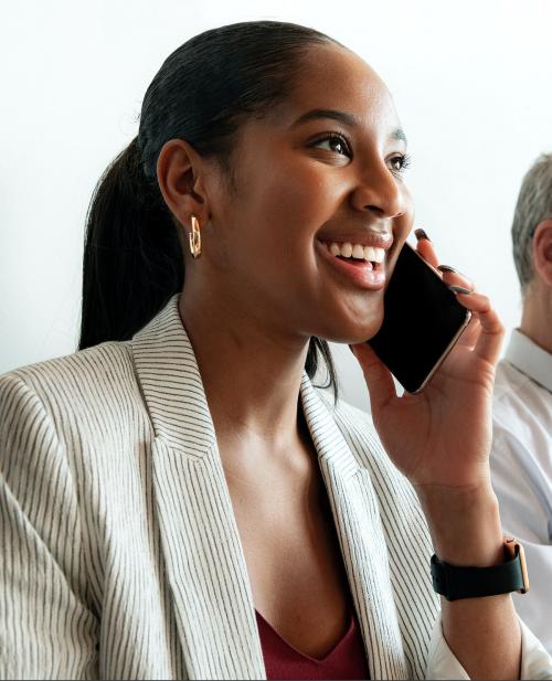 Business woman talking on a phone - 1217946