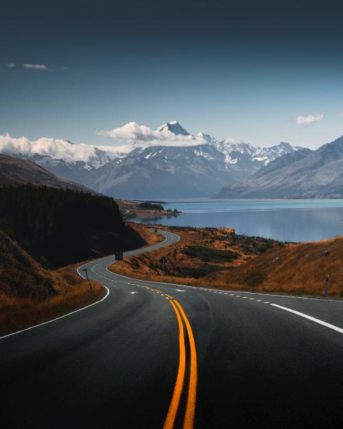 Beautiful view of a road leading to Mount Cook, New Zealand - 843901