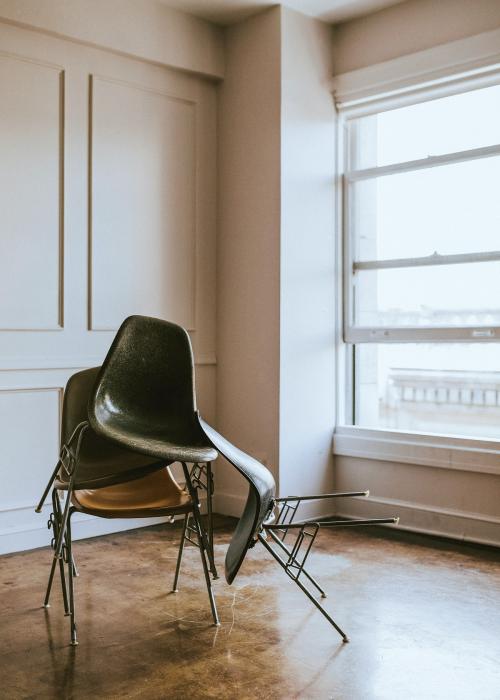 Chairs in a living room - 1220849