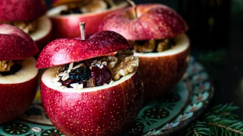 Fresh homemade stuffed red apples - 1228650