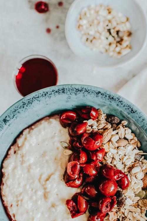 Cherry porridge in a bowl - 893645