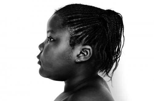 African descent girl is in a shoot - 7620