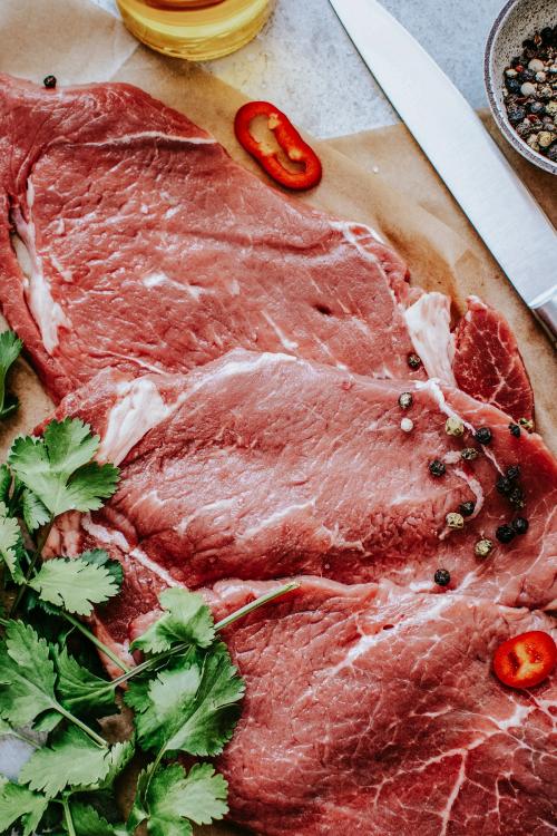 Raw beef preparing to be cooked - 1016342