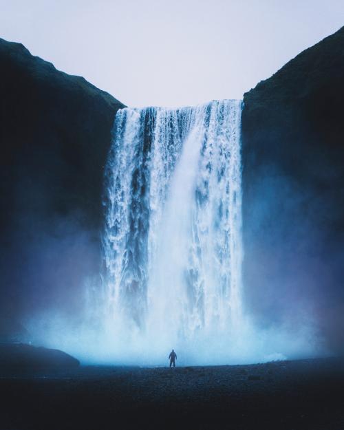 Skógafoss waterfall on Skoga River in the South of Iceland - 1017149