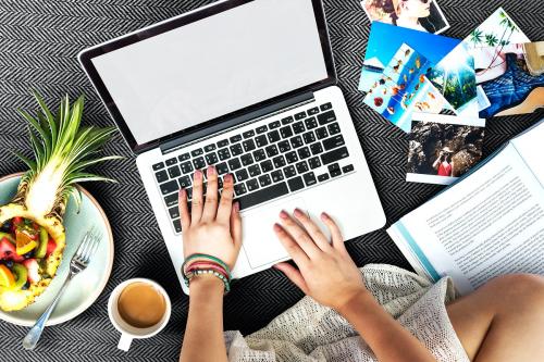 Woman using computer laptop - 5877