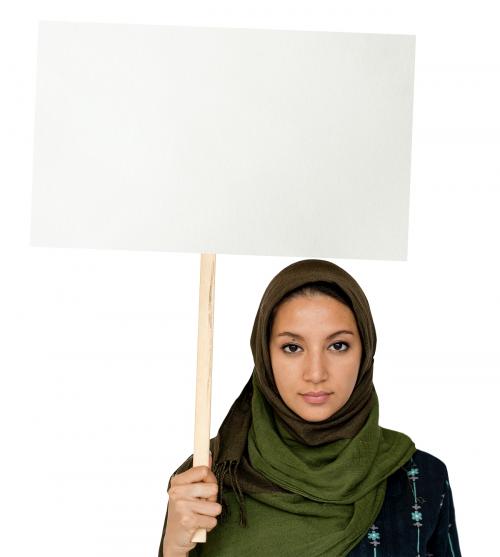 Muslim woman showing a blank protest board - 5997