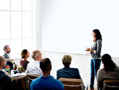 Small seminar with an empty board - 5407