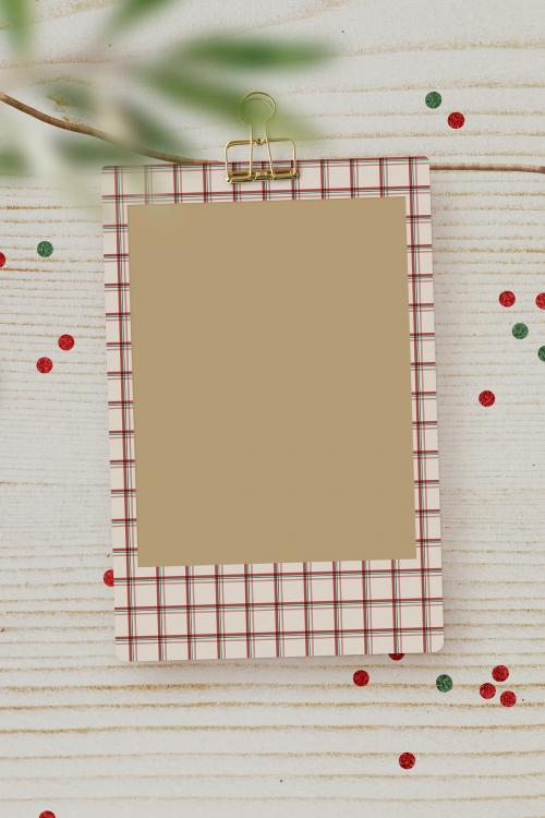 Diy Christmas and Holiday card on a wooden table vector - 1226298