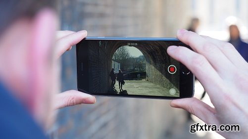 How to Film Super Engaging Videos On Your Smartphone 5 Days a Week