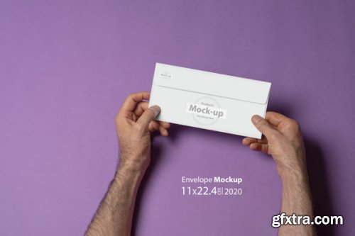 Hand holding blank, box notes mockup vol2