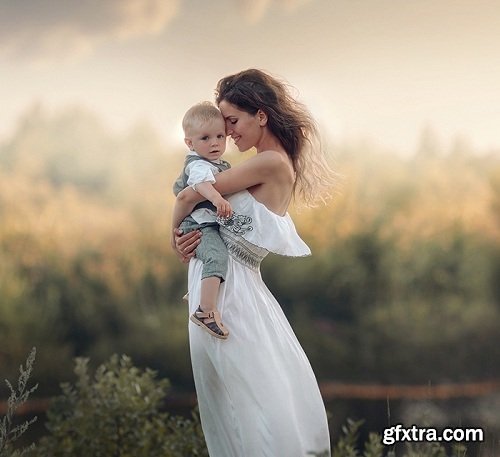 Oksana Gornakova - Mother & Sun - Processing Video