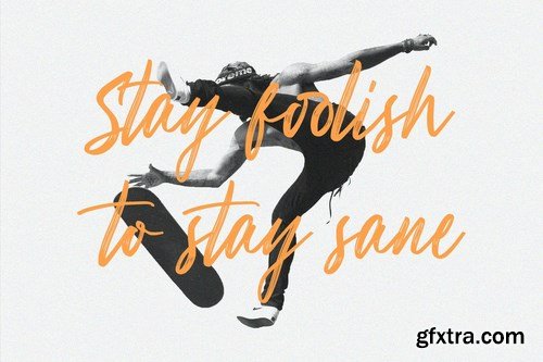 Aprictoos Signature Brush Font