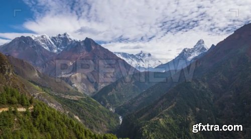 Ama Dablam And Taboche Mountains 1000169