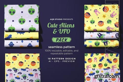 Cute Aliens and UFO - Seamless Pattern