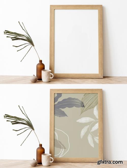 Picture Frame in Minimal Decoration 451623369