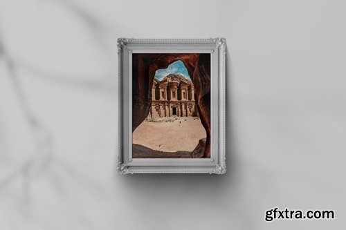 Baroque Frame Mockup XZPPDPN