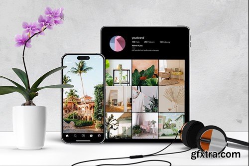 Instagram iPad and iPhone Mockup FJRSQ9J