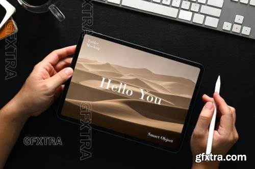 iPad Tablet Mock Up KGRNCWV