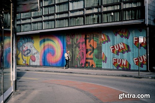 Store Window Banner Mockup HWTKW59