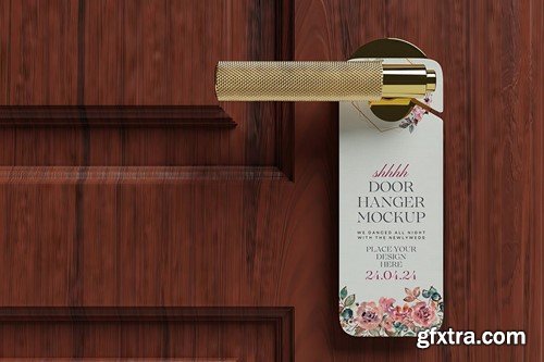 Door Hanger Mockup KN43R6P