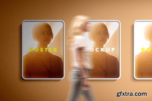 Outdoor Lightbox Poster Mockup Z6JCF8J