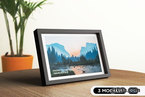 Landscape Frame Mockup F8TFJ88