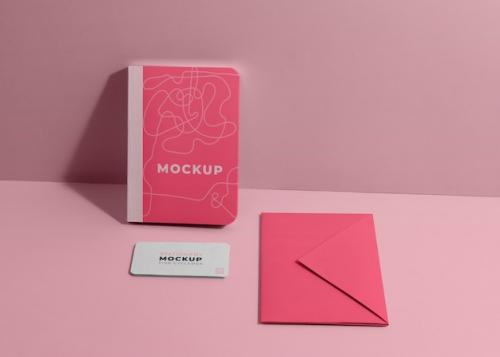 Premium PSD | Pink cyclamen stationery mockup Premium PSD