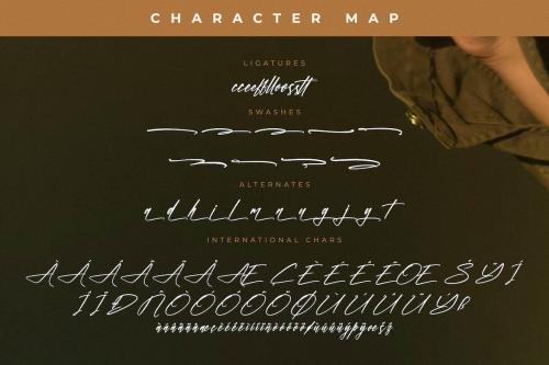 Archattson Hollmytro Handbrush Signature Font