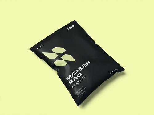 Mailer Bag Mockup