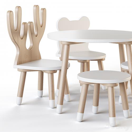 Smile Artwood table and chairs for nursery