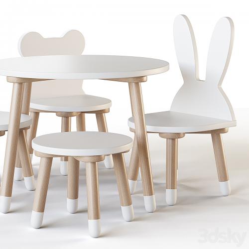 Smile Artwood table and chairs for nursery