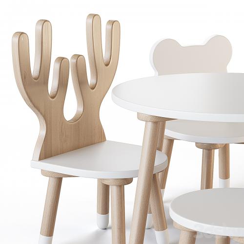 Smile Artwood table and chairs for nursery