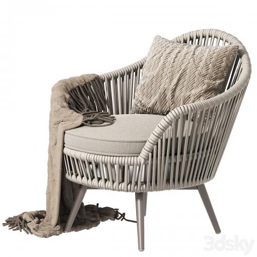 Daisy swivel club chair