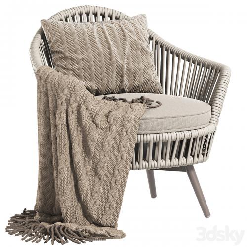 Daisy swivel club chair