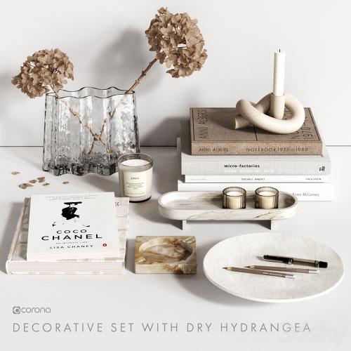 Decorative Set with dry Hydrangea