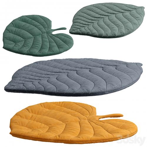 Leaf rug for kids