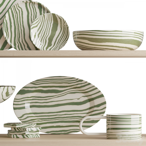 Set of dishes