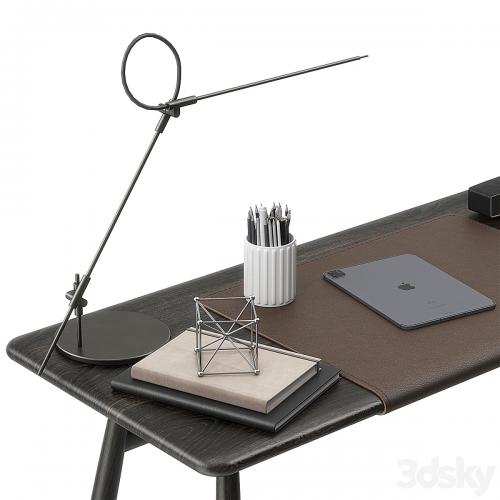 Mo Bridge desk set