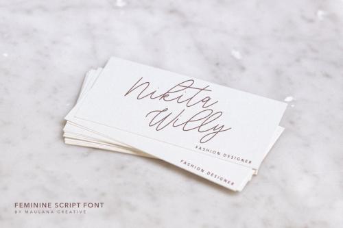 Southwide Feminine Script Font