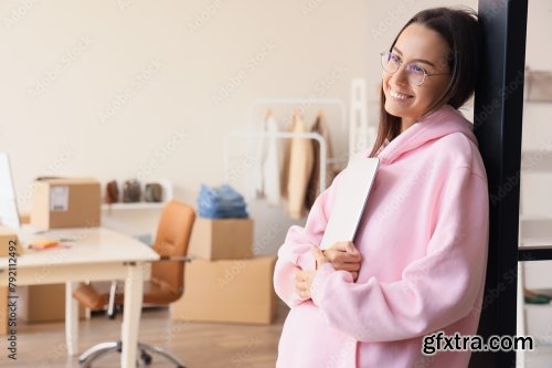 Female Seller With Parcel In Warehouse Store 6xJPEG