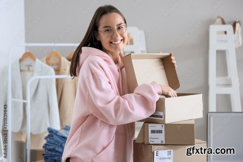 Female Seller With Parcel In Warehouse Store 6xJPEG