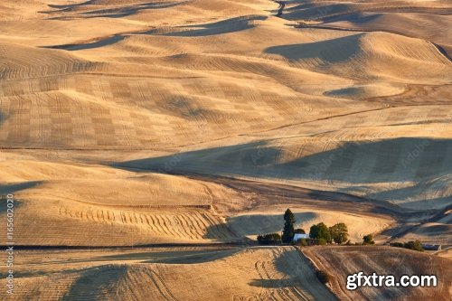 Farmland In Autumn Season 6xJPEG