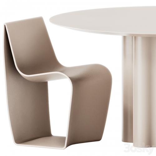 Saba Italia Teatro Magico Round Dining Table and MDF Italia Sign Matt Chair