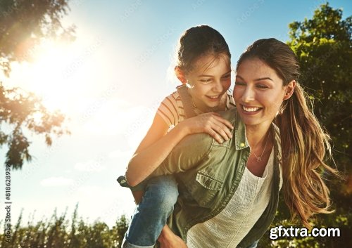 Outdoor Mother And Girl 25xJPEG