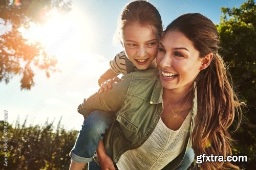 Outdoor Mother And Girl 25xJPEG